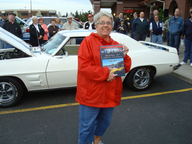 Linda Coucke has Best of Show