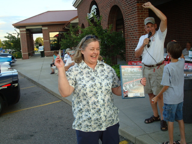 Hey! Who won the 50/50 & an award?